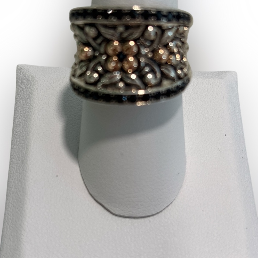Barbara Bixby Black Sapphire 18k Gold, Sterling Silver Size 8 Cigar Band ring